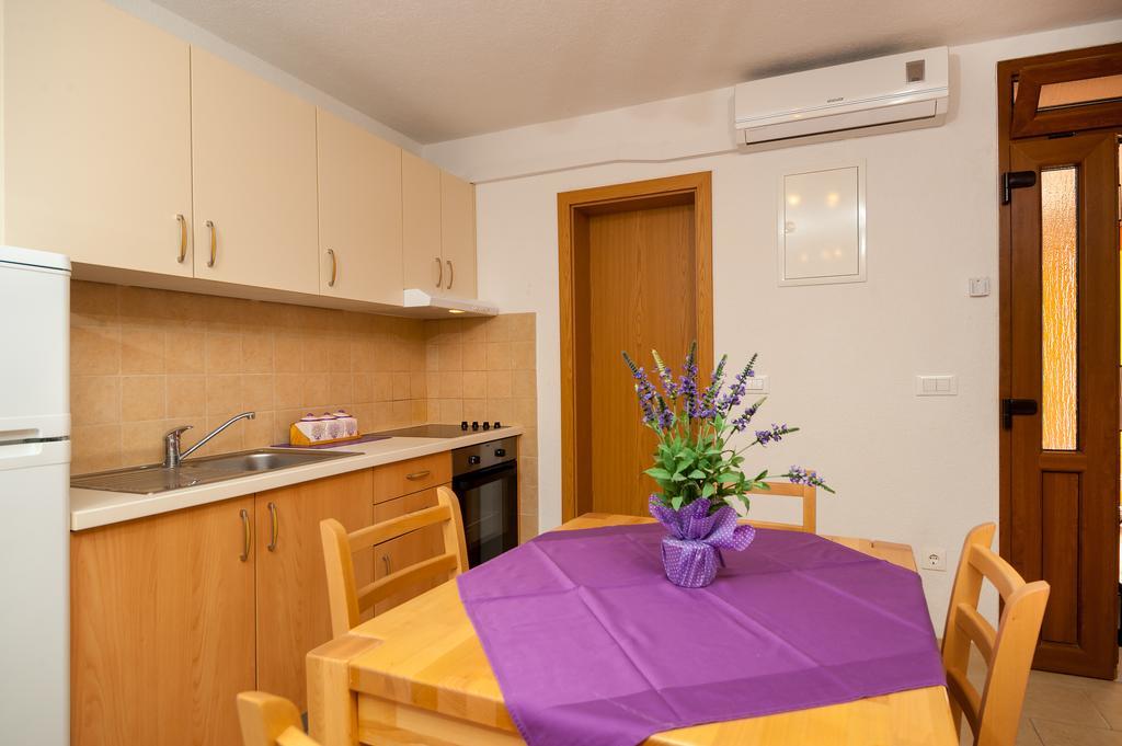 Apartments Mande And Kate Baška Voda الغرفة الصورة