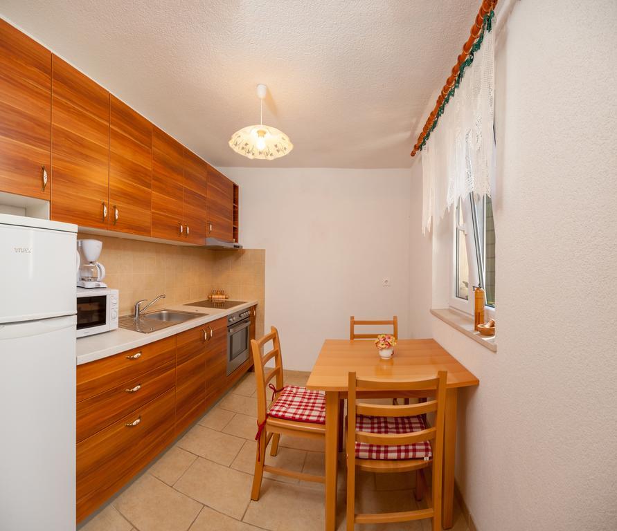 Apartments Mande And Kate Baška Voda الغرفة الصورة